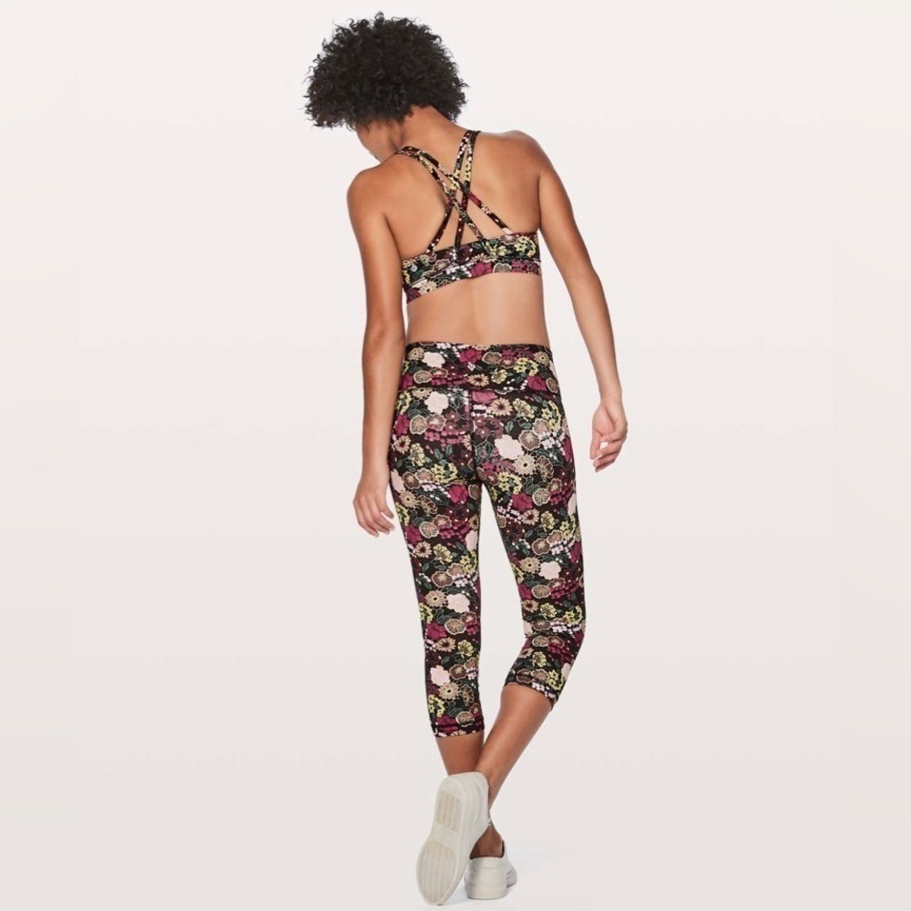 LULULEMON Wunder Under Crop Mid-Rise 21" Fluorolace Multi - Picture 3 of 8